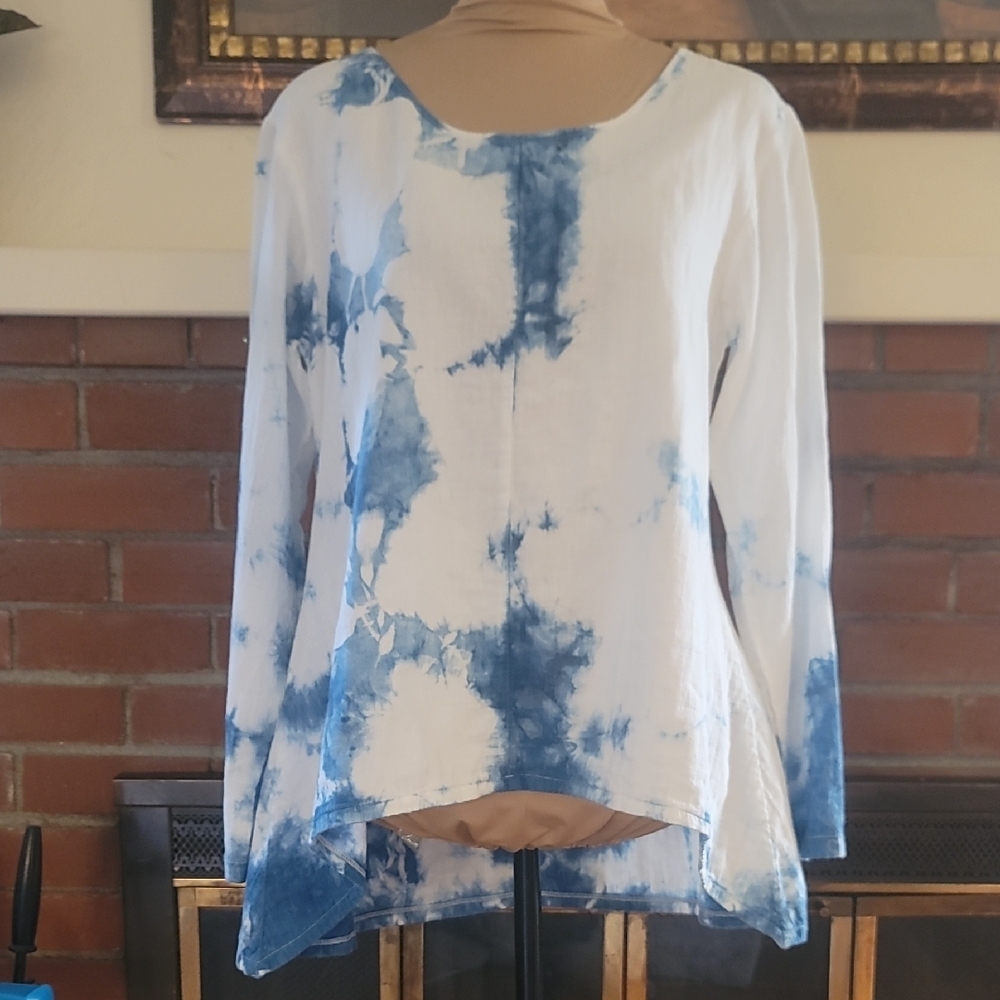 'Joy of Spirit' Blue and White Tie-Dye Women's Top